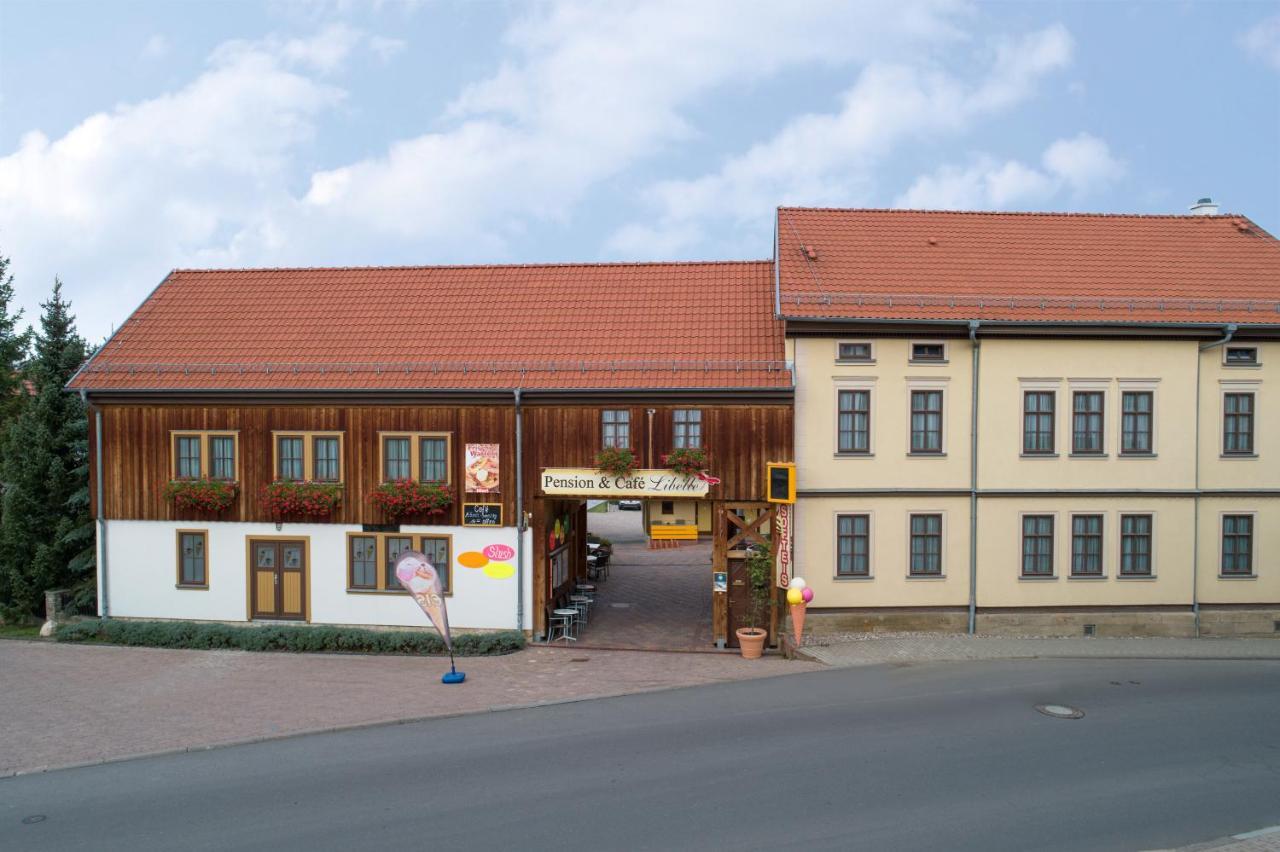 Pension-Cafe-Libelle Elxleben bei Arnstadt エクステリア 写真