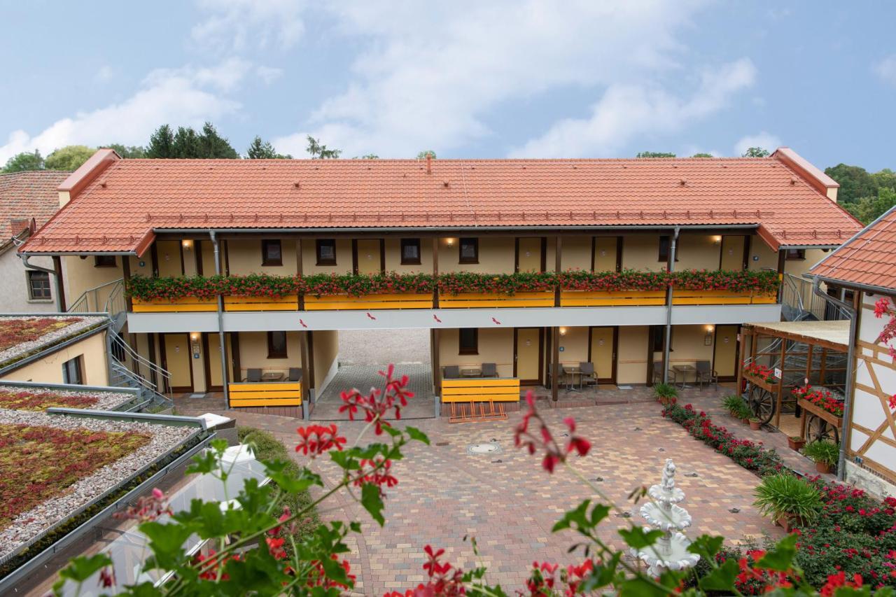 Pension-Cafe-Libelle Elxleben bei Arnstadt エクステリア 写真