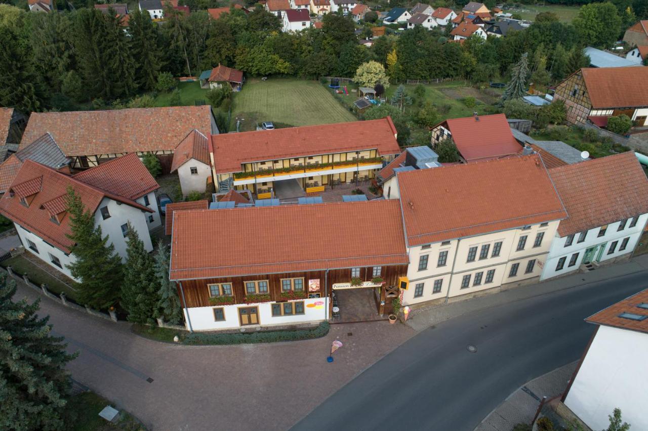 Pension-Cafe-Libelle Elxleben bei Arnstadt エクステリア 写真
